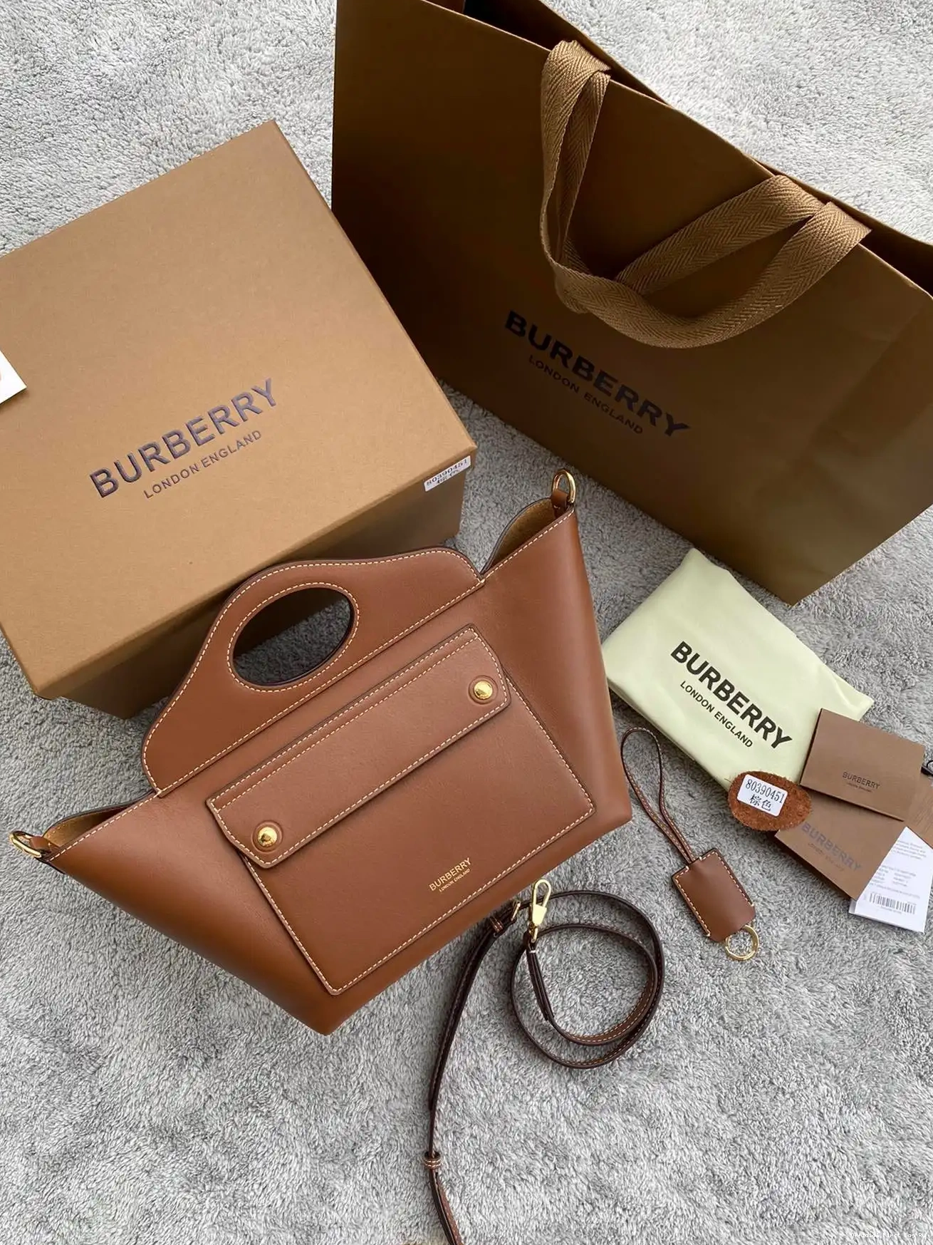 Official First Bag Ru BURBERRY Tote Pocket 0506